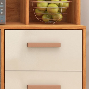 1 cajón con guías metálicas.