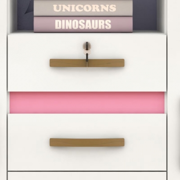 Travessa e rodapé reversíveis: um lado pintado de branco e no outro lado rosa.