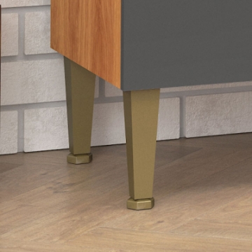 Patas de plástico de 17cm y altura regulable.